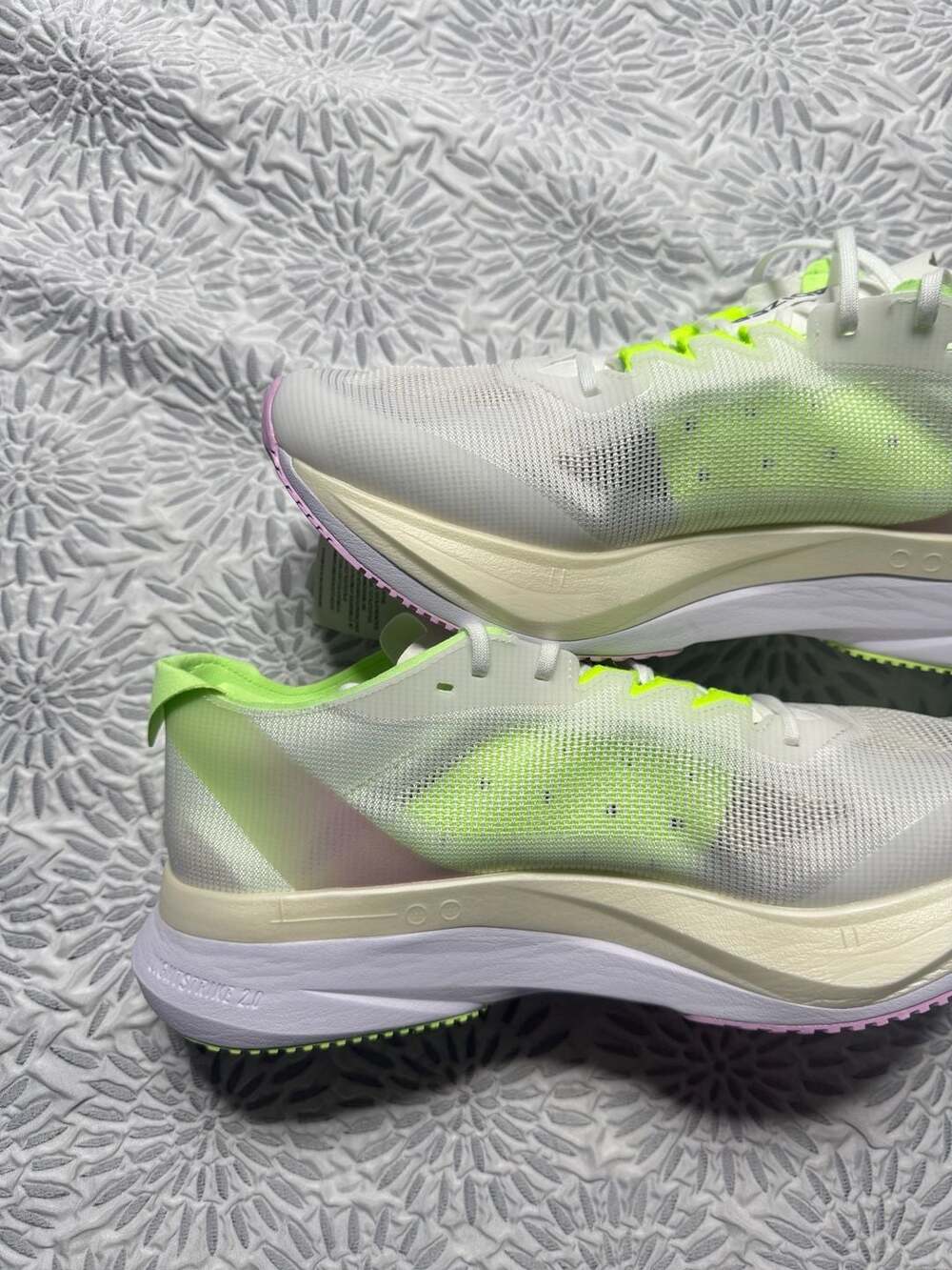 Adidas Adizero Boston 12 Running Shoes White Green Spark Men’s 11.5 IG3321 - Picture 10 of 11